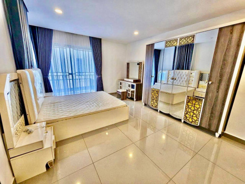 6 Bedrooms Queen Villa for RENT in Borey Chip Mong 60M near New Airport