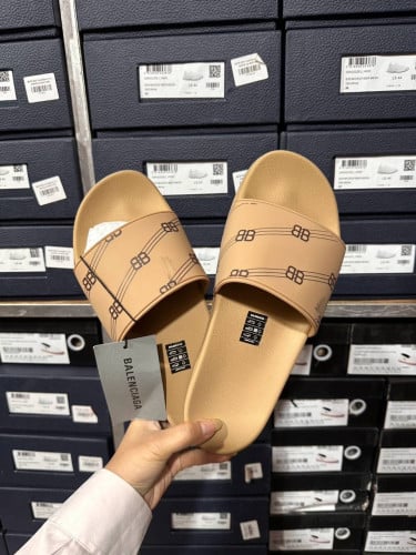Balenciaga men and women sandals