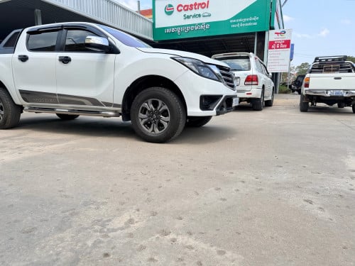 Bt50 2021 Thunder full option