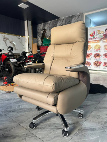 Chair boss