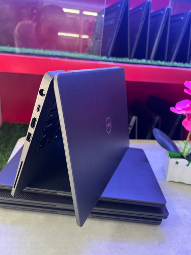 Dell Latitude 7300 98%   តម្លៃ295