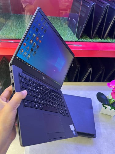 Dell Latitude 7300 98%   តម្លៃ295