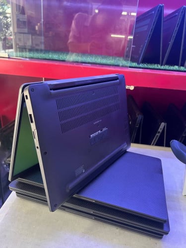 Dell Latitude 7300 98%   តម្លៃ295