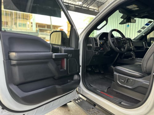 Ford F-150 Raptor 2017 Performance
