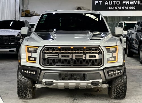 Ford F-150 Raptor 2017 Performance