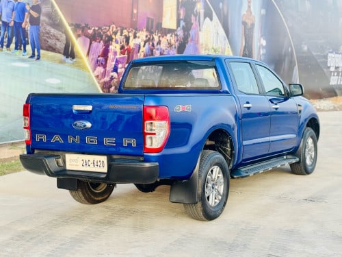 Ford Ranger XLT 3.2 កាប់ពីតាស់ ឡានក្រុមហ៊ុន