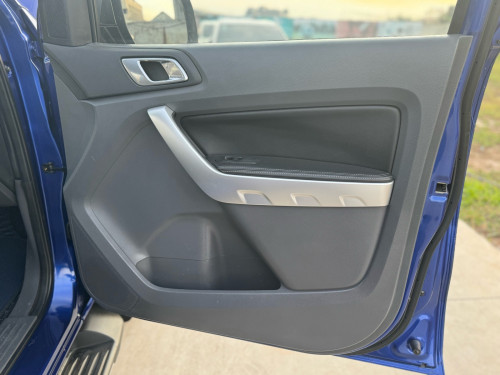 Ford Ranger XLT 3.2 កាប់ពីតាស់ ឡានក្រុមហ៊ុន