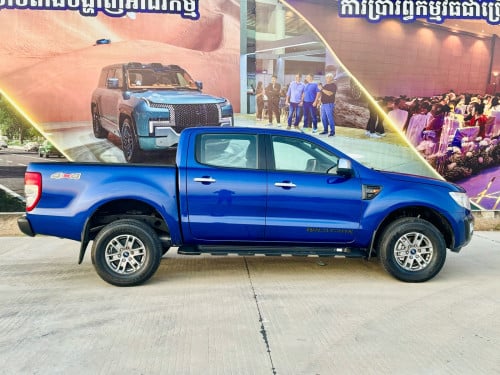 Ford Ranger XLT 3.2 កាប់ពីតាស់ ឡានក្រុមហ៊ុន