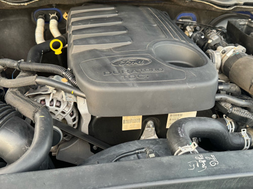 Ford Ranger XLT 3.2 កាប់ពីតាស់ ឡានក្រុមហ៊ុន