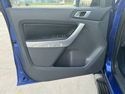 Ford Ranger XLT 3.2 កាប់ពីតាស់ ឡានក្រុមហ៊ុន