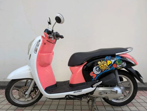 Honda Scoopy (2015)