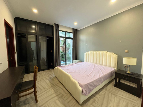 House for rent near two lions