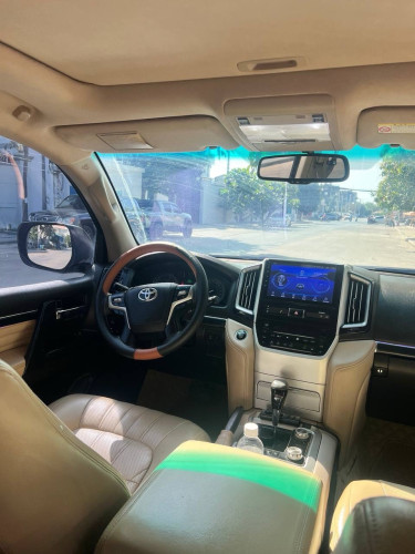 Land Cruiser 2009 full ទូរទឹកកក 40900$