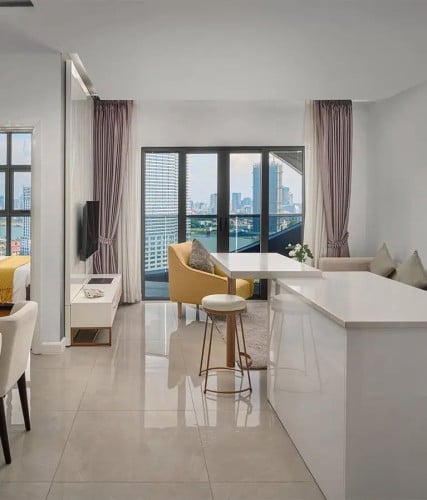 Large 2 Bedrooms Apartment for Sale | Peninsula