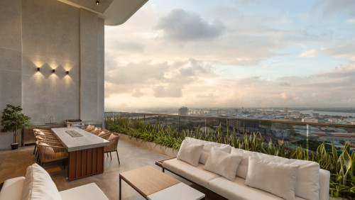 Large 2 Bedrooms Apartment for Sale | Peninsula