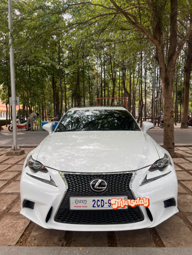 Lexus is200t 2016 លក់បន្ទាន់