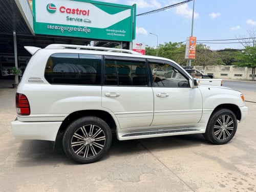 Lx470 2003 full option មានចាប់សត្វ