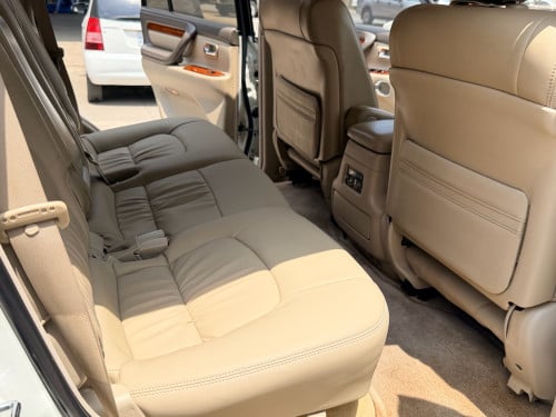 Lx470 2003 full option មានចាប់សត្វ