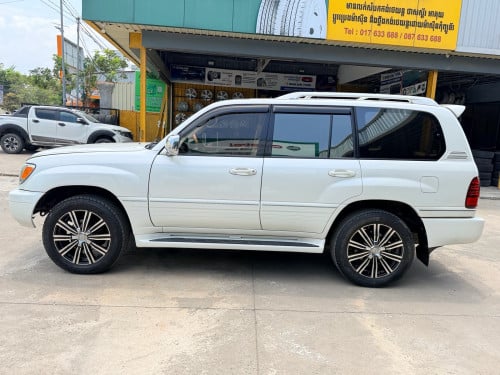 Lx470 2003 full option មានចាប់សត្វ