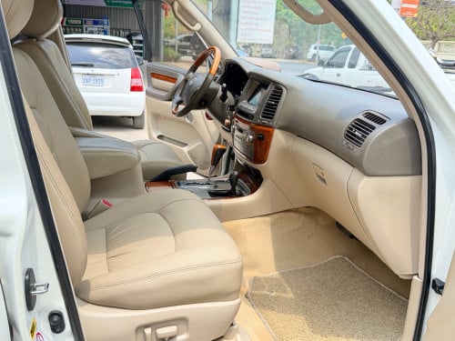 Lx470 2003 full option មានចាប់សត្វ