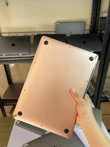 Macbook Airឆ្នាំ2020 New Battery