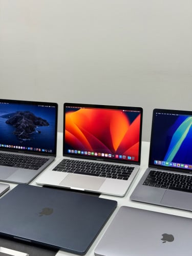Macbook Pro 2017 (ថ្មីស្អាត 99%)