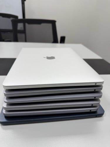 Macbook Pro 2017 (ថ្មីស្អាត 99%)