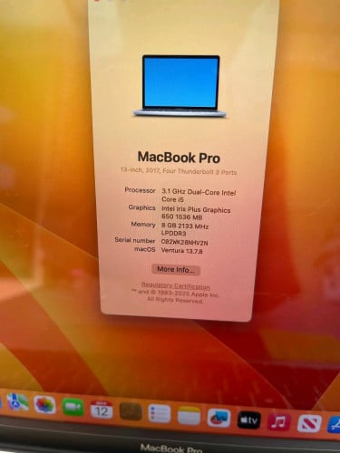 Macbook Proឆ្នាំ2017 Touch Bar