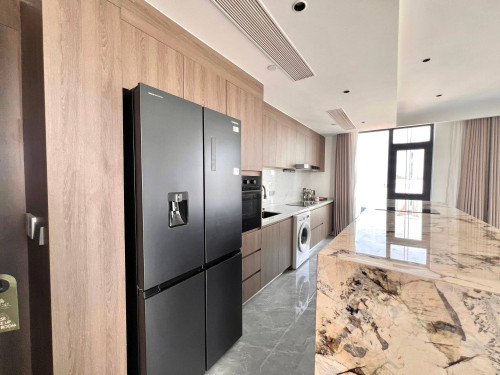 Penthouse 3-Bedroom Apartment 顶层豪华三卧室公寓