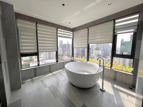 Penthouse 3-Bedroom Apartment 顶层豪华三卧室公寓