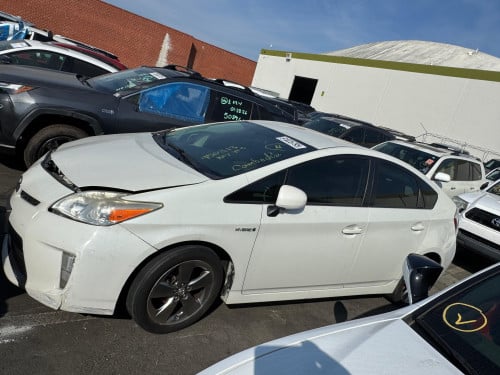 Prius 015 សាង​ 16800$