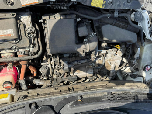 Prius 015 សាង​ 16800$