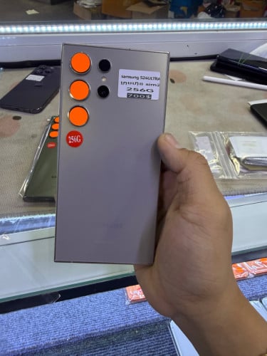 Samsung S24ultra ក្រុមហ៊ុនsim2 ស្អាត