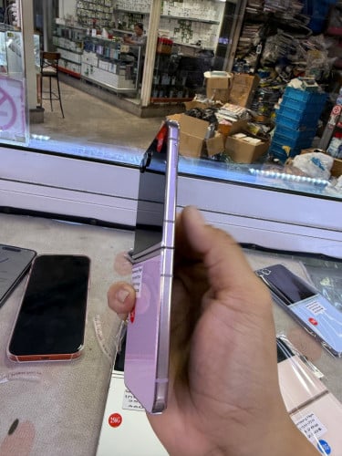 Samsung zfilp 5 256G ក្រុមហ៊ុន sim1