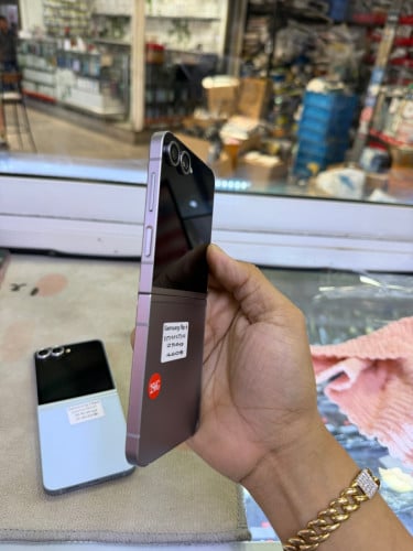 Samsung zfilp 6 256G ក្រុមហ៊ុន ស្អាត 99.99%