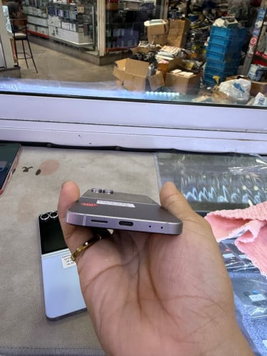 Samsung zfilp 6 256G ក្រុមហ៊ុន ស្អាត 99.99%