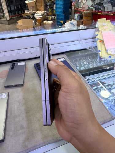 Samsung zfold6 256G ក្រុមហ៊ុន ស្អាតដូចថ្មី