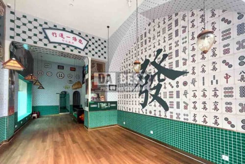 Shop or Restaurant for Rent – Prime BKK1 Corner