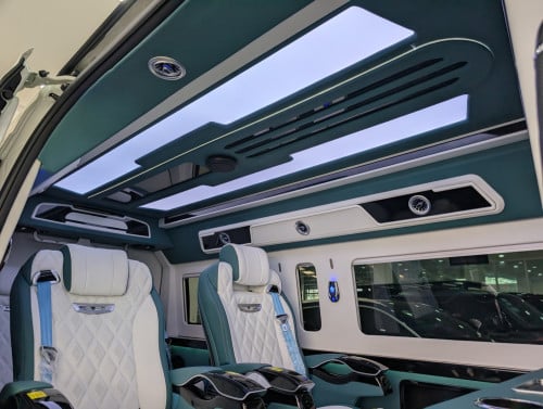 Toyota Hiace 2025 Seat VIP luxury car