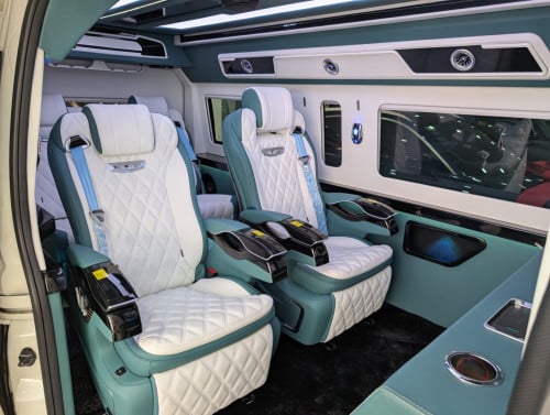 Toyota Hiace 2025 Seat VIP luxury car