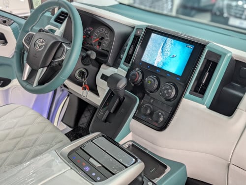 Toyota Hiace 2025 Seat VIP luxury car