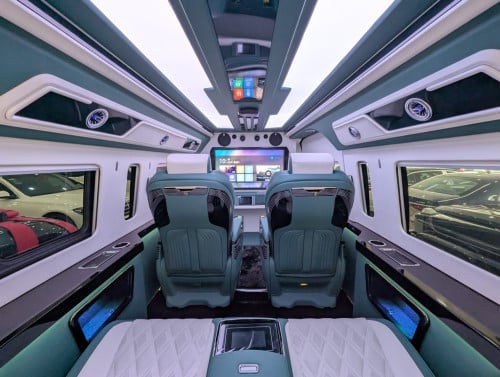 Toyota Hiace 2025 Seat VIP luxury car