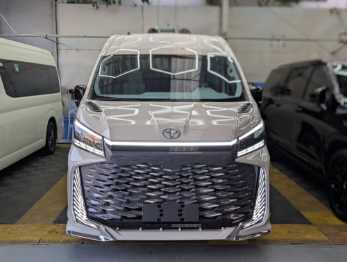 Toyota Hiace 2026 VIP seat
