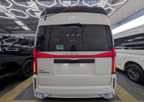 Toyota Hiace 2026 VIP seat