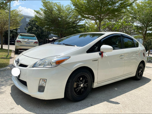 Toyota Prius 2010 for rent