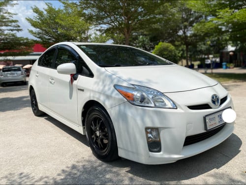 Toyota Prius 2010 for rent