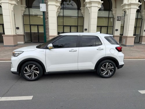 Toyota Raize 2022 white