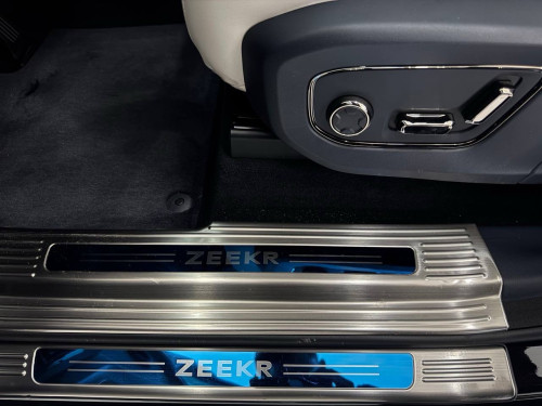 ZEEKR 009 VIP មានតែ1គ្រាប់ទេពុកម៉ែបងប្អូន🖤 តម្លៃជជេកចុះបានទៀត