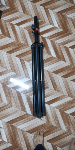 មេក្រូធំលឺខ្លាំង