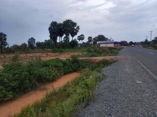 ដីអាចធ្វើចម្ការក៏បានរឺ ធ្វើជាផ្ទះលំហែរក៏បាន
